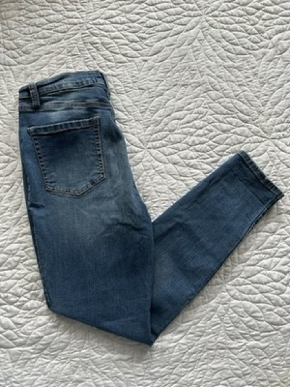 Aero Skinny Jeans Medium Wash Blue Size 28 Excellent Condition